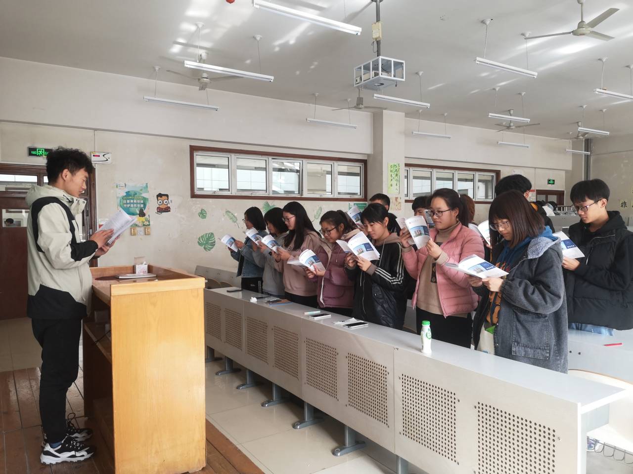 植物保护学院积极开展《学生手册》宣读活动 (2).jpg